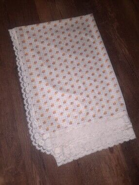 Lace-Trim Floral Vintage Linen